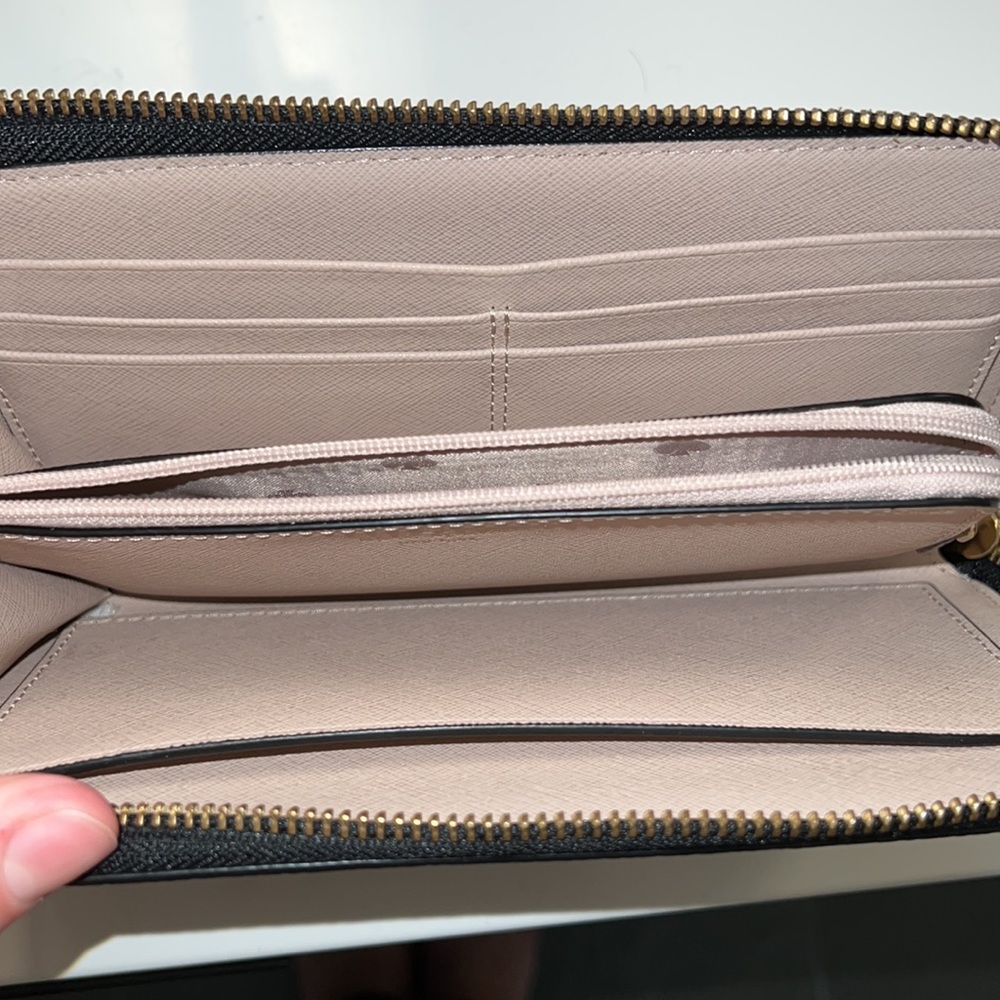 kate spade ♠️ - Picture 3 of 4